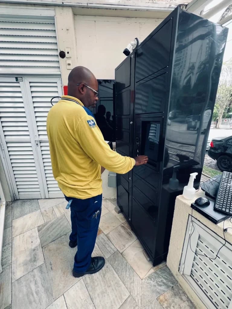 Smart locker Zibox em portaria